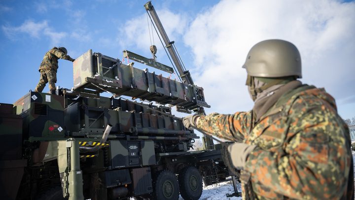 F-16 уже на Украине и убивает русских? Что стоит за новой провокацией Киева