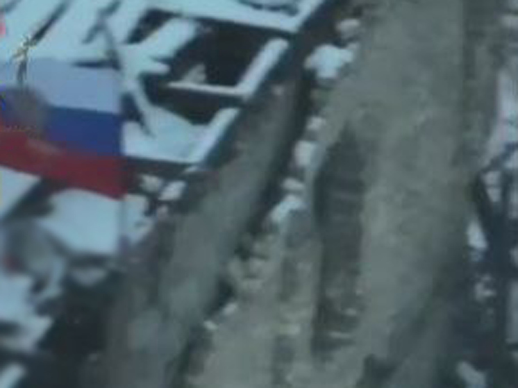 Российские бойцы установили знамя над Марьинкой