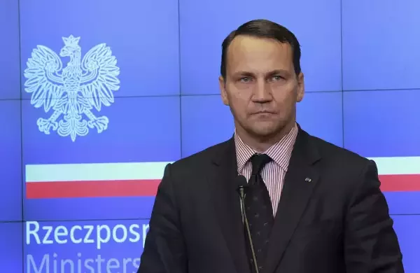 Дурную весть, которую боятся озвучить США, поручили донести до русских полякам