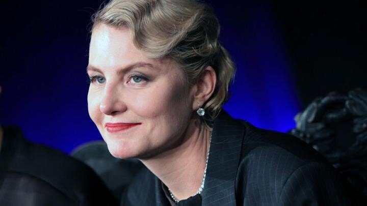 Запад не накормил: Лишившись денег, оголодавшие "знаменитости" возвращаются в Россию