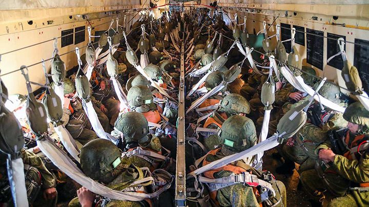 По сценарию аэропорта Гостомель: Россия готовит десант к высадке в тылу Украины