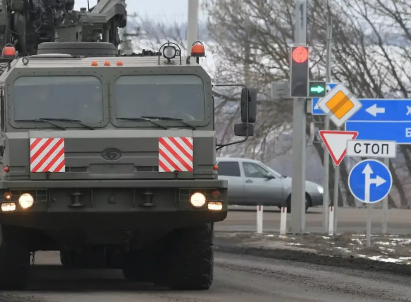 Русские медленно, но уверенно двигаются в сторону Харькова и выносят укрепы, Европа начинает делить Украину