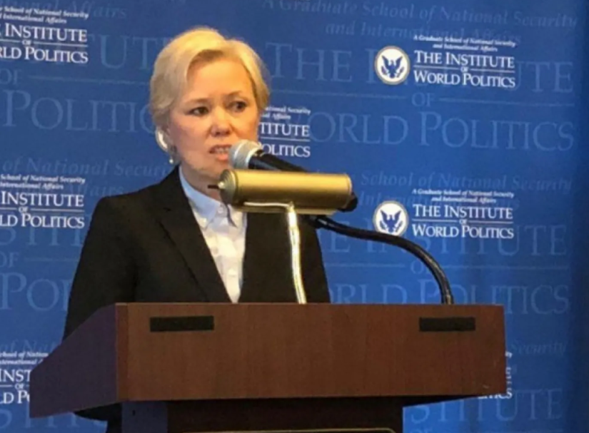 "Ни один здравомыслящий военачальник не позволил бы": Экс-офицер Пентагона объяснила Западу тактику Путина на пальцах