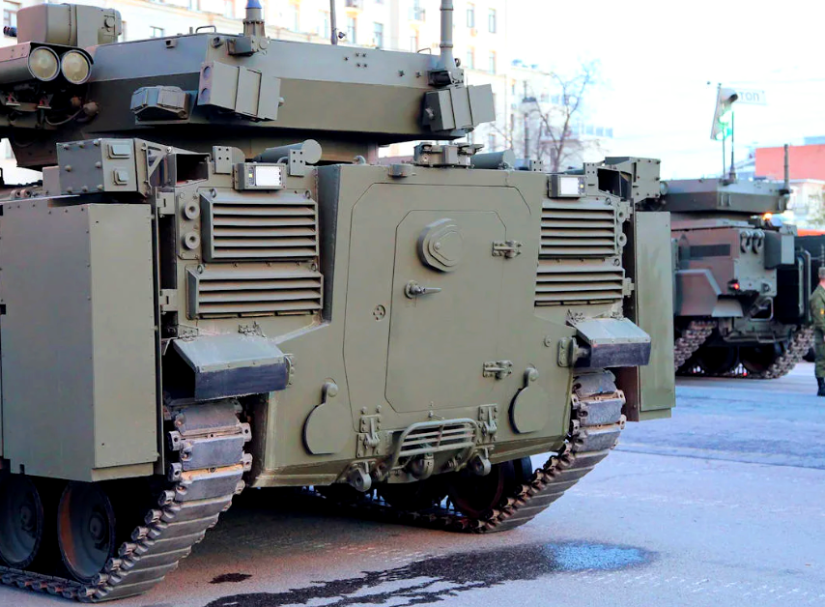 Все ждали БМП «Курганец-25», но КМЗ выкатил нечто пострашнее: что из себя представляет БМП «Манул» и почему он опаснее «Курганца»?