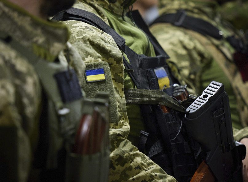 Киев готовит "элитную мясорубку": Новый главком задействовал оружие последнего шанса