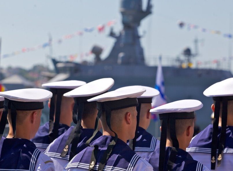 Праздник у небратьев: Что случилось после гибели БДК "Цезарь Куников"?