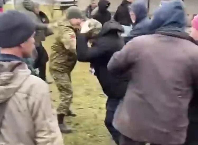 По всей Украине растёт напряжённость, особенно в Галичине (Видео)