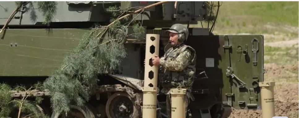 Разругались в пух и прах: на Западе нет снарядов, а у Шойгу - хоть отбавляй!