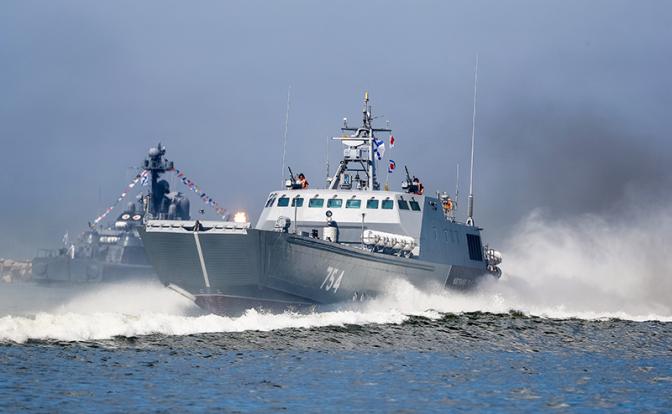 ВМФ РФ намерен форсировать Днепр, для чего обзаводится на нем новой флотилией