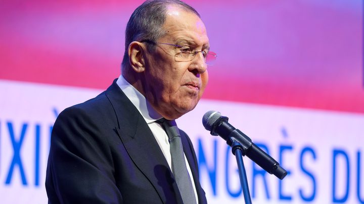 Ход за Лавровым: Неожиданные подробности в "заговоре послов"