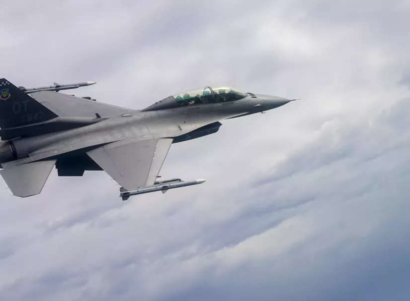 Сразу поймем, кто там "за рулем": Будут ли натовские летчики управлять F-16