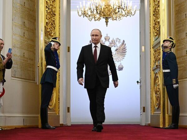"Он что, заговоренный?!" Бойкот инаугурации Путина с треском провалился. Запад хотел унизить Россию, но результат получился неожиданный