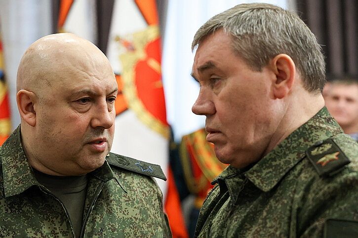 Суровикин заменит Герасимова на должности главы Генштаба?