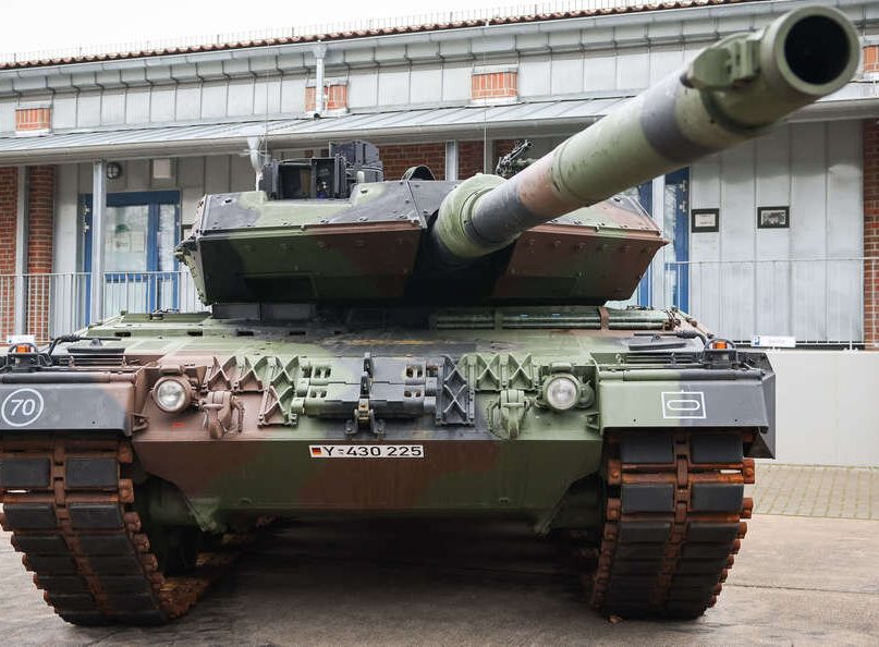 "Леопарды" с "Абрамсами" горят на фронте и раскрывают военные секреты инженерам ВС России