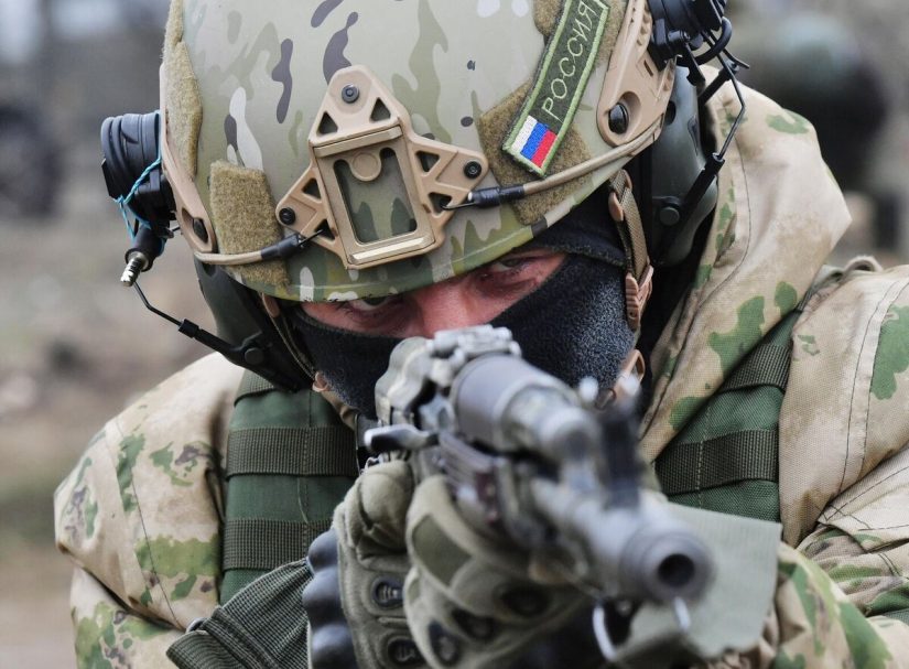 Российский боец провел неделю в окопе ВСУ, вызывая огонь на себя