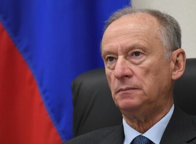 Путин освободил Патрушева от должности секретаря Совета Безопасности и назначил на его место Шойгу