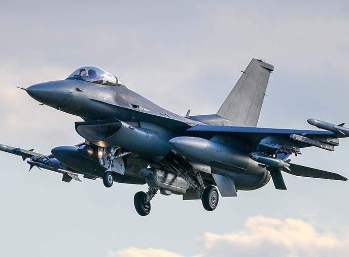 Русские ракеты уже подтвердили слова Лаврова: Первые истребители F-16 уничтожены на Украине, не поднявшись