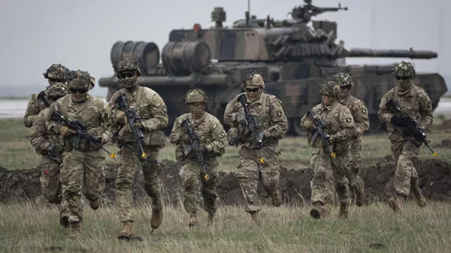 В НАТО назвали условие консолидированного удара альянса: "Не только физическая атака"