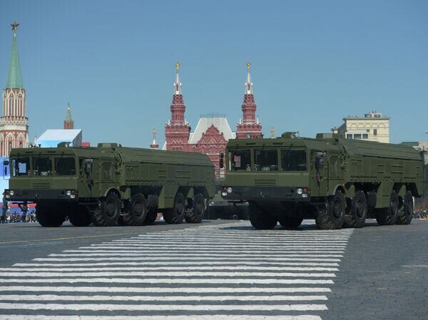 Запад никак не может "загнать" Россию в гонке вооружений. Оказалось, все просто. Руки США и Европы связаны – и их никак не освободить