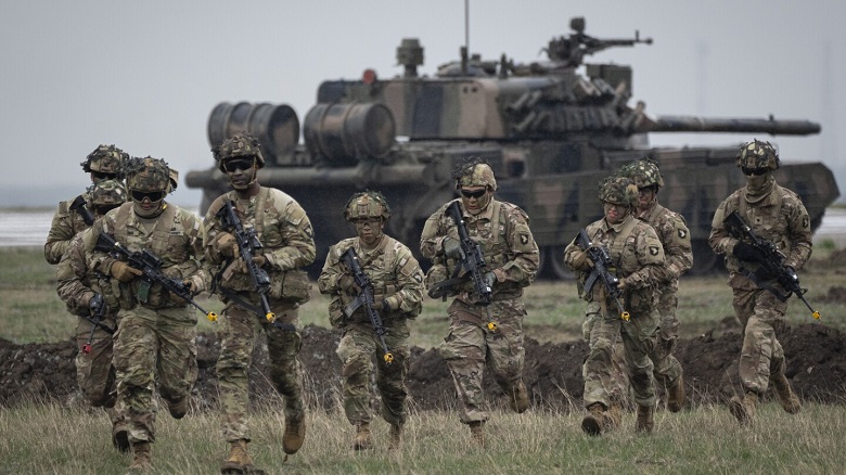 НАТО проведёт военную миссию на Украине: "Европейский поезд едет в сторону войны"
