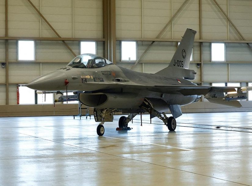 Украина спрячет F-16 за границей. Русский удар примет Молдавия и Румыния