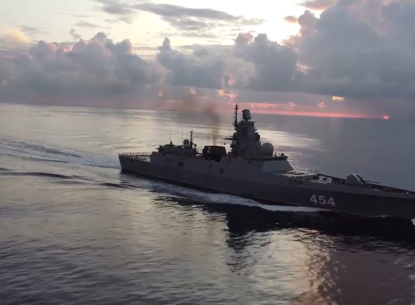 Корабли Северного флота РФ вышли на учения с высокоточным оружием в Атлантику
