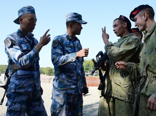 Запад при Байдене уязвим и растерян. Для России и Китая это очевидно. У США и НАТО не хватит сил на борьбу с ведущими военными державами