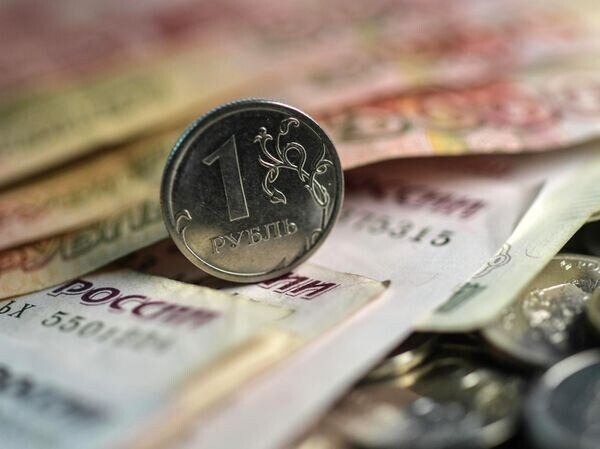 "Расчленить" Россию не удалось. Запад шокирован ростом профицита торгового баланса. Санкции не сработали?