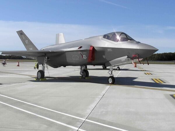 Ставки выше некуда. Западу нечем тягаться с новейшими российскими и китайскими истребителями. Долгожданный F-35 подкачал