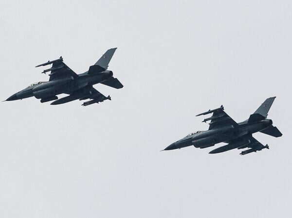 Россия разгромила авиапарк ВСУ за три дня. Новые F-16 протянут не дольше. Запад посылает грозные самолеты в утиль