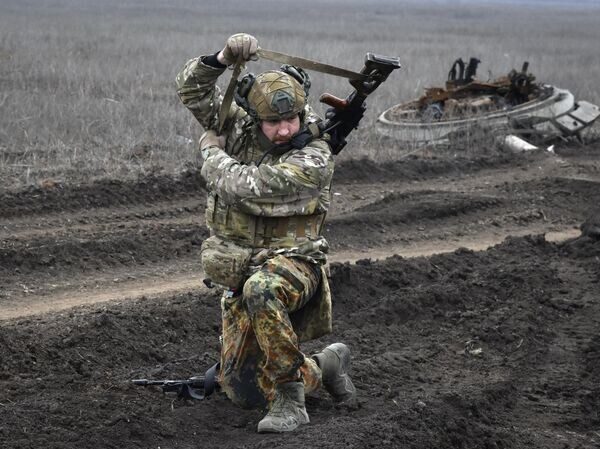 "Последний удар". Вашингтон готов дать Киеву еще один шанс на "победу". Жизнь их ничему так и не научила?