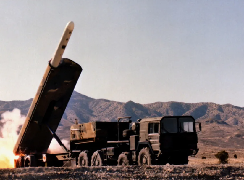 США и РФ решили испытать на Европе свой гиперзвук. В НАТО решил "усмирить" Москву новым ультиматумом