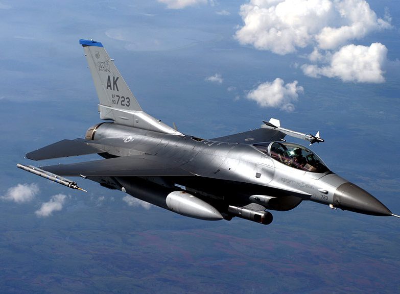 Генерал Попов пообещал «массу сюрпризов»» пилотам истребителей F-16 на Украине