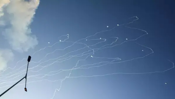 Десятки ракет накрыли Израиль: Хезболла начала мстить за Бейрут — США уже не помогут