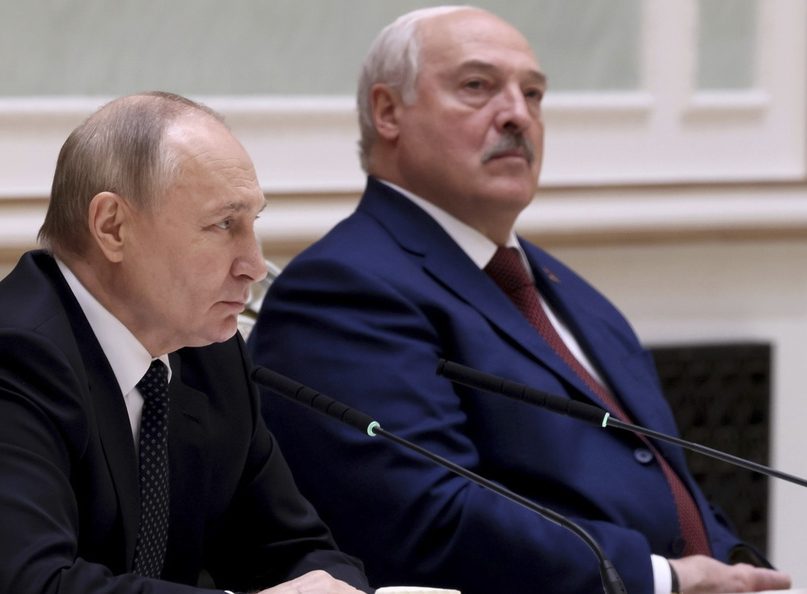 Белорусские танки идут к границе Украины. Что задумал Батька? Раскрываем факты