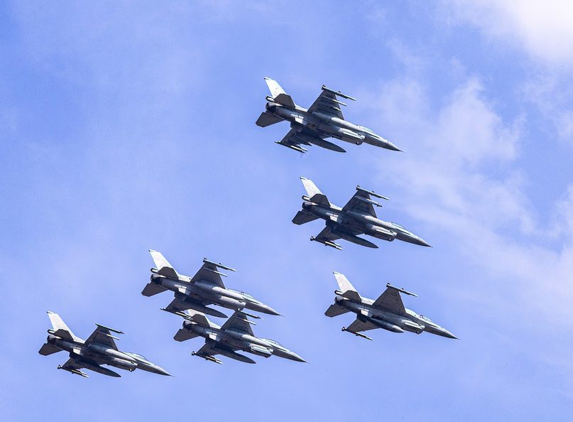 "Мы - часть конфликта": Запад впервые признал, что воюет против России. Предпоследний шаг до часа X