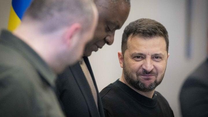 Ракеты полетят неожиданно: Запад и Украина готовят России неприятный "сюрприз". Зеленский идет по "пути Гитлера"