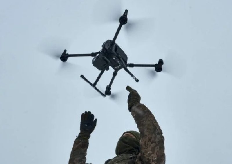 ВСУ поступил термитный дрон, который сжигает все на своем пути