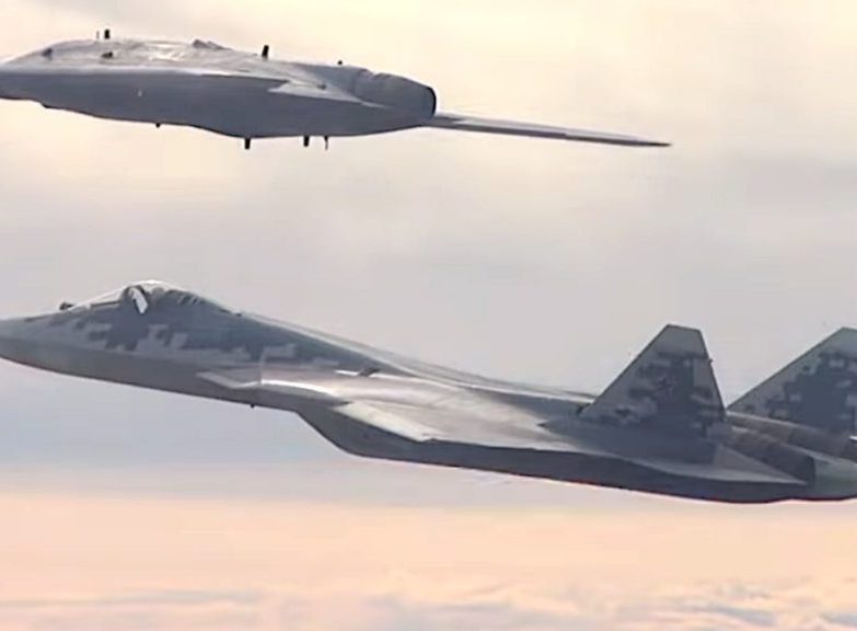 Почему Су-57 мог сбить новейший ударный дрон С-70 «Охотник»