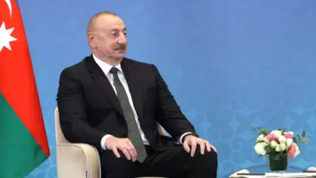 Алиев торговался с Россией, используя парад: Полковник молчать не стал