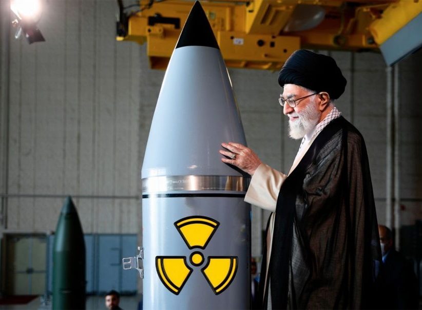 Нежно, как женщину: государственный телеканал Ирана показал провокационный ролик с ядерной боеголовкой, сопроводив словами "Может быть"