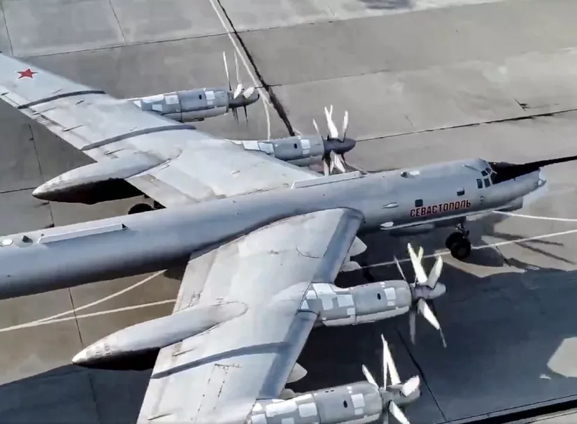 Почему "стратеги" стояли не в ангарах? Ответ поразит. России пришлось пойти на это