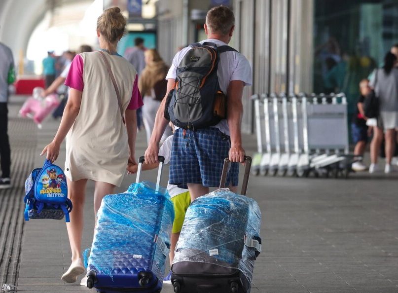 «Этот народ не победить!» — В сочинском аэропорту во время атаки ВСУ громко зазвучала песня (Видео)