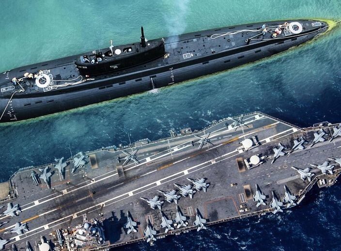 «Так вот почему Путин ухмыльнулся на Аляске». Правда об авианосцах США, или Как в Северном море «Ясень» ловили