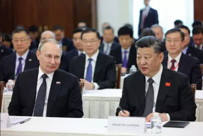 Китаю передали ультиматум против Путина. И тут началось странное