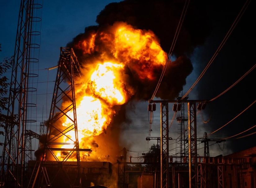 Украина на грани: массированные удары остановили фабрики БПЛА и оставили Киев без света