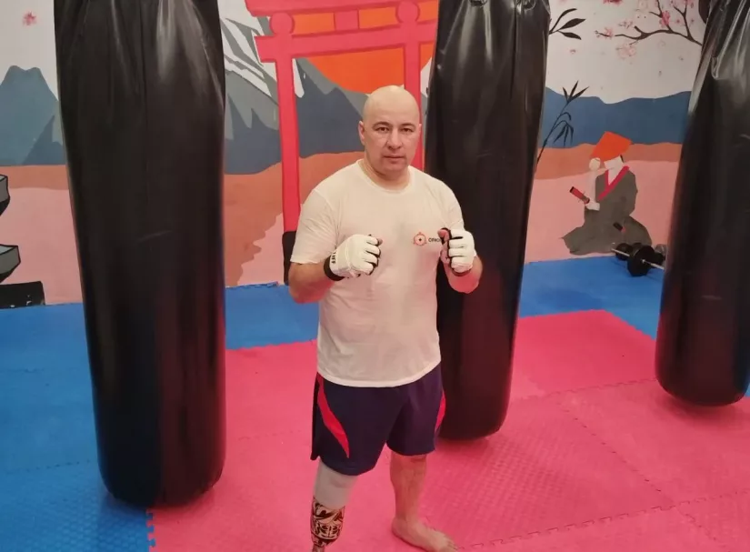 Повесть о настоящем человеке: Ветеран СВО после ампутации стопы встал на лыжи