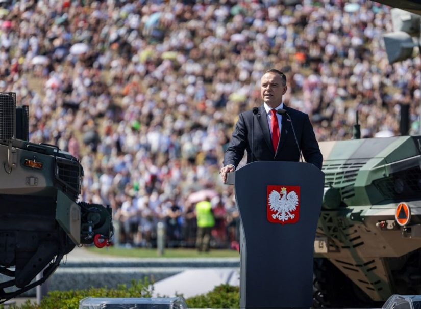 Совет безопасности и обороны против правительства Польши
