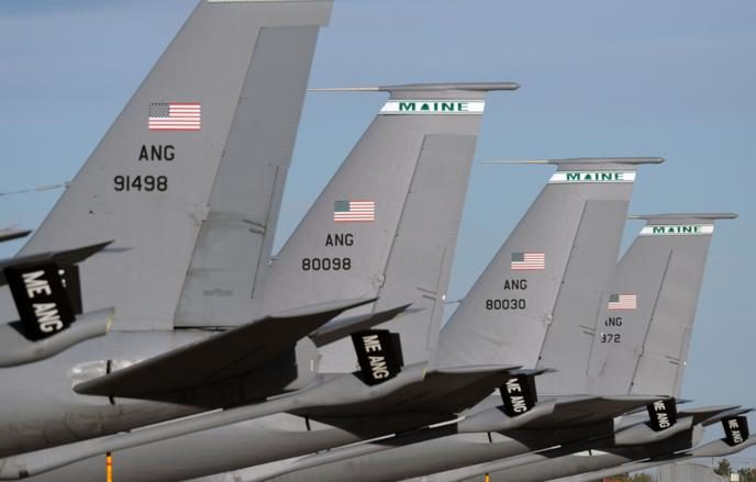 Несколько китайских фото с ИИ — и Иран точечно разбомбил F-22, KC-135 и базы США. Пентагон в шоке!