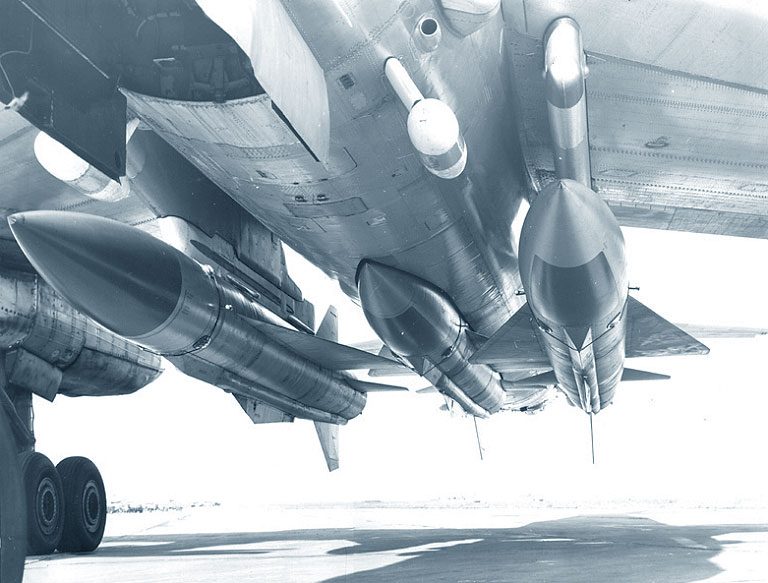 Массовое уничтожение элиты НАТО в Приколотном: 8 стратегических ракет разнесли бункер с операторами дронов и связистами – почему Киев молчит?